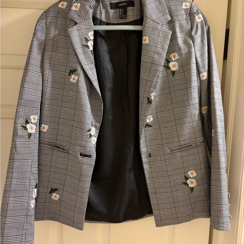Forever 21 Black and White Plaid Blazer